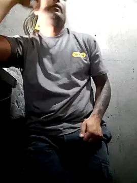 Snapshot of hecwil8 chatting on November 25, 2025, 12:27 pm hecwil8 online show from November 25, 2025, 12:27 pm