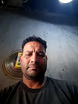 Snapshot of hecwil8 chatting on November 3, 2025, 3:59 pm hecwil8 online show from November 3, 2025, 3:59 pm