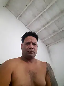 hecwil8 online show from February 1, 2026, 12:58 pm