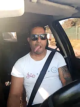 Snapshot of hecwil8 chatting on November 13, 2025, 11:25 am hecwil8 online show from November 13, 2025, 11:25 am