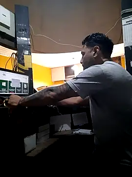 Snapshot of hecwil8 chatting on November 12, 2025, 12:53 pm hecwil8 online show from November 12, 2025, 12:53 pm