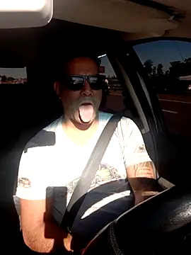 Snapshot of hecwil8 chatting on November 14, 2025, 11:25 am hecwil8 online show from November 14, 2025, 11:25 am