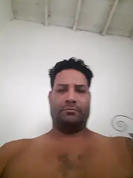 Snapshot of hecwil8 chatting on December 14, 2025, 2:00 pm hecwil8 online show from December 14, 2025, 2:00 pm