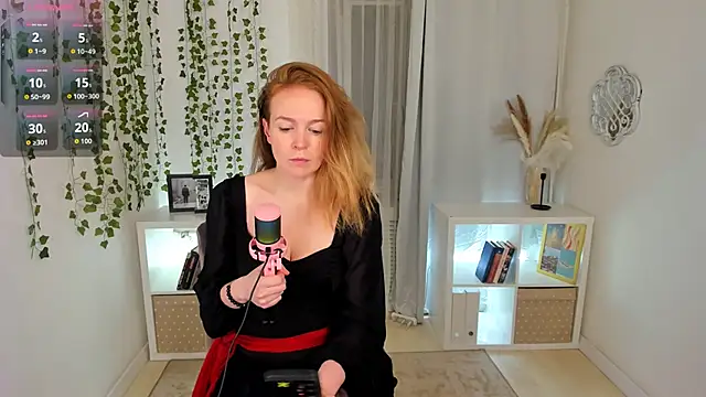 Snapshot of Asha_Glooom chatting on October 14, 2025, 6:19 pm Asha Glooom online show from October 14, 2025, 6:19 pm