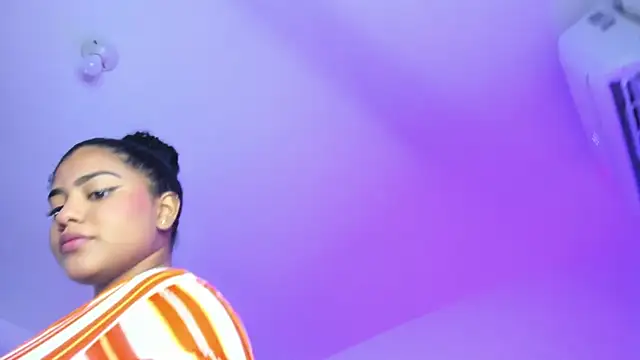 sharlot evans  online show from November 29, 2025, 1:55 pm