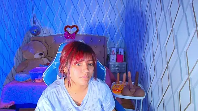 Snapshot of NicolleTaylor chatting on February 4, 2026, 4:29 am NicolleTaylor online show from February 4, 2026, 4:29 am