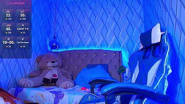 NicolleTaylor online show from November 11, 2025, 2:06 am