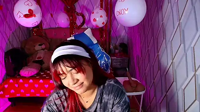 Snapshot of NicolleTaylor chatting on February 13, 2026, 3:39 am NicolleTaylor online show from February 13, 2026, 3:39 am