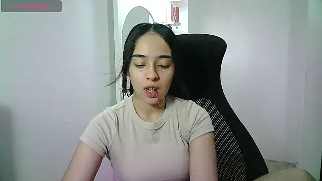 Snapshot of aineangeel chatting on July 12, 2026, 12:33 am aineangeel online show from July 12, 2026, 12:33 am