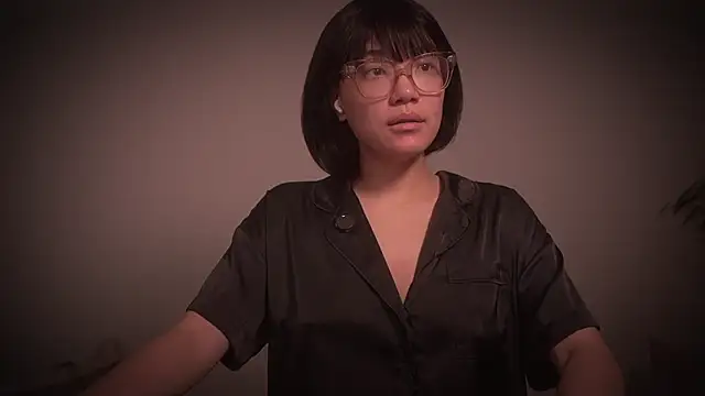 meganmei666 online show from November 13, 2025, 2:48 am