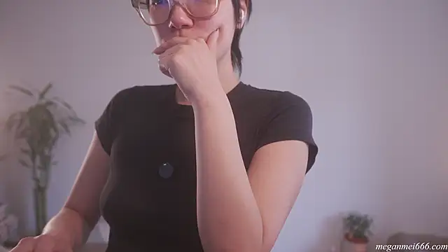 meganmei666 online show from April 15, 2026, 7:58 pm