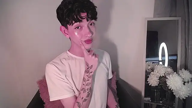 lyamthommpson online show from February 8, 2025, 4:14 am