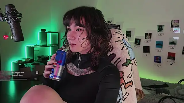 Snapshot of deadlysweet chatting on November 7, 2025, 11:52 pm deadlysweet online show from November 7, 2025, 11:52 pm