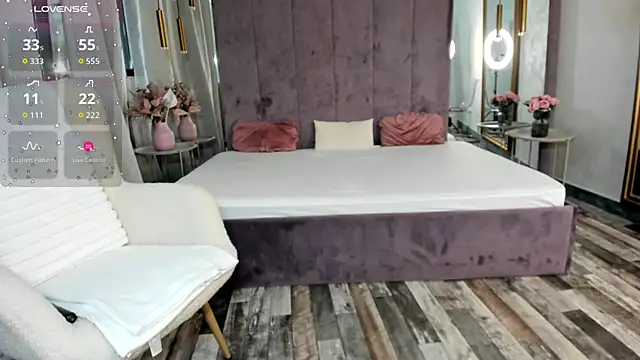 Selena Reeves online show from December 4, 2025, 6:45 am