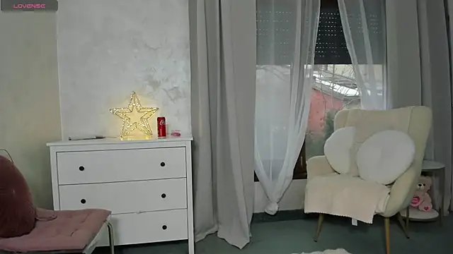 Snapshot of Selena_Reeves chatting on February 28, 2026, 6:57 am Selena Reeves online show from February 28, 2026, 6:57 am