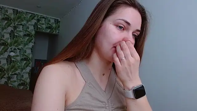 Snapshot of Olivia_shine chatting on March 2, 2025, 5:23 am Olivia shine online show from March 2, 2025, 5:23 am