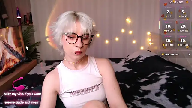 Snapshot of _Moonlight_t chatting on November 20, 2025, 9:10 am Moonlight t online show from November 20, 2025, 9:10 am