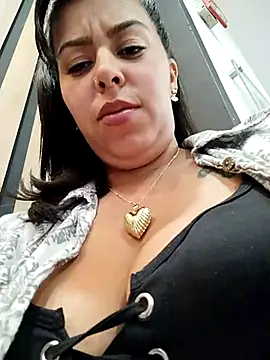 Snapshot of Emily_Wane chatting on January 3, 2025, 8:43 pm Emily Wane online show from January 3, 2025, 8:43 pm