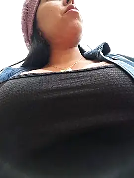 Snapshot of Emily_Wane chatting on March 11, 2025, 5:57 pm Emily Wane online show from March 11, 2025, 5:57 pm
