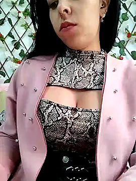 Snapshot of Emily_Wane chatting on September 19, 2025, 5:50 pm Emily Wane online show from September 19, 2025, 5:50 pm