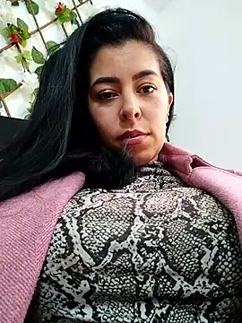 Snapshot of Emily_Wane chatting on September 9, 2025, 3:43 pm Emily Wane online show from September 9, 2025, 3:43 pm