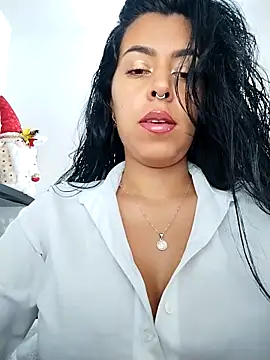 Emily Wane online show from December 22, 2025, 3:56 pm