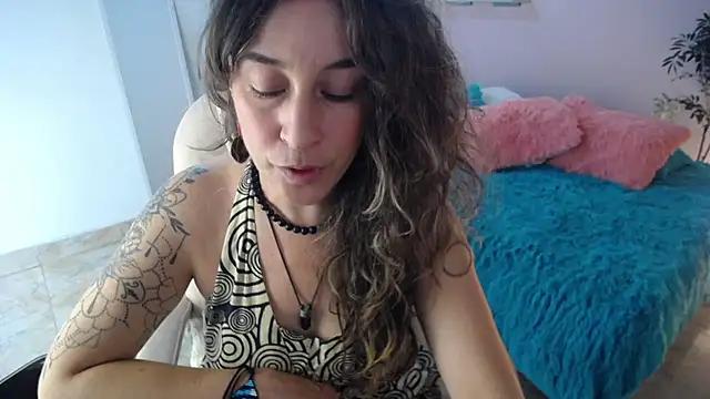 Snapshot of Paula_Paz chatting on September 24, 2025, 2:12 pm Paula Paz online show from September 24, 2025, 2:12 pm