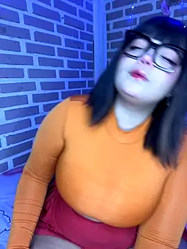 Snapshot of CharlotteMillers chatting on September 9, 2025, 1:31 pm CharlotteMillers online show from September 9, 2025, 1:31 pm