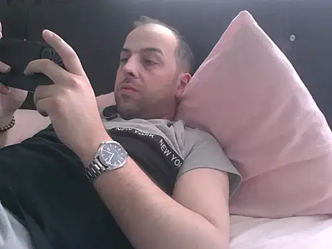 Snapshot of Yldrmm_9553 chatting on May 16, 2026, 10:58 am Yldrmm 9553 online show from May 16, 2026, 10:58 am