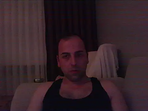 Snapshot of Yldrmm_9553 chatting on July 2, 2026, 9:32 pm Yldrmm 9553 online show from July 2, 2026, 9:32 pm