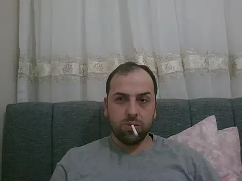 Snapshot of Yldrmm_9553 chatting on May 8, 2026, 8:34 pm Yldrmm 9553 online show from May 8, 2026, 8:34 pm
