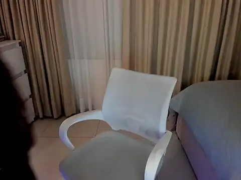 Snapshot of kiaraowen chatting on September 27, 2025, 1:45 am kiaraowen online show from September 27, 2025, 1:45 am