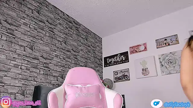 Snapshot of olivia22love chatting on October 11, 2025, 4:08 pm olivia22love online show from October 11, 2025, 4:08 pm