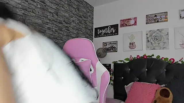 Snapshot of olivia22love chatting on February 11, 2025, 3:08 pm olivia22love online show from February 11, 2025, 3:08 pm