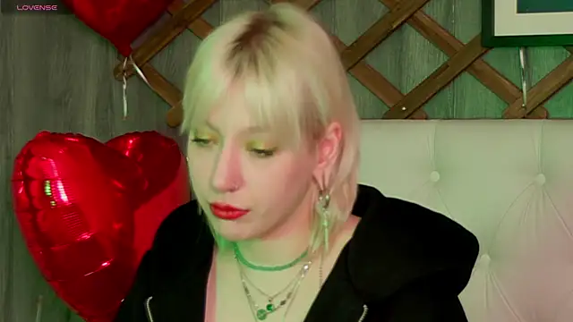 Snapshot of RachelCart chatting on February 15, 2025, 3:52 am RachelCart online show from February 15, 2025, 3:52 am