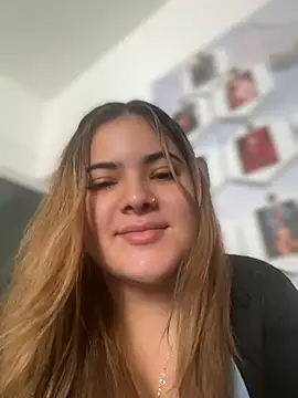 Snapshot of EVELIN_MASON chatting on July 19, 2026, 7:21 pm EVELIN MASON online show from July 19, 2026, 7:21 pm