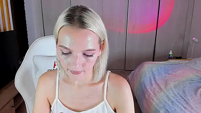 ice pixie online show from December 20, 2024, 3:42 pm