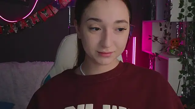 YasmineWest online show from October 30, 2025, 1:48 am