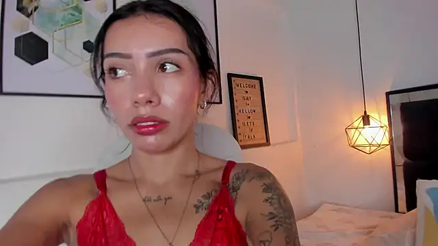 amysc online show from October 21, 2025, 1:43 pm