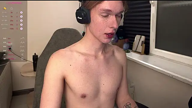 carthylovvve online show from March 22, 2026, 2:37 am