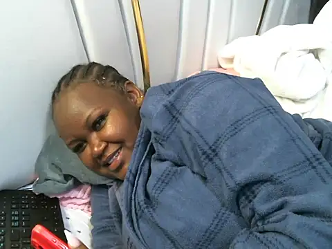 Snapshot of Brizzy_dee chatting on November 11, 2025, 8:25 pm Brizzy dee online show from November 11, 2025, 8:25 pm