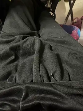 Snapshot of nanasese0101 chatting on December 18, 2024, 5:10 pm nanasese0101 online show from December 18, 2024, 5:10 pm