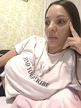Snapshot of samilux5 chatting on February 6, 2025, 4:53 am samilux5 online show from February 6, 2025, 4:53 am