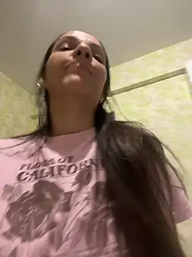 Snapshot of samilux5 chatting on January 17, 2026, 4:05 am samilux5 online show from January 17, 2026, 4:05 am