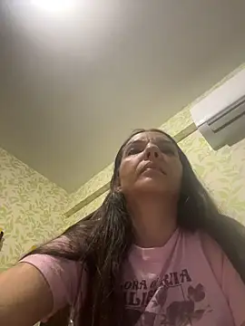 Snapshot of samilux5 chatting on December 20, 2025, 2:14 am samilux5 online show from December 20, 2025, 2:14 am