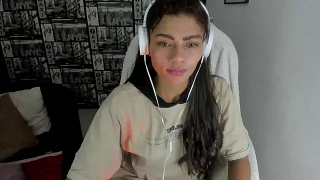 Snapshot of Lilithsabeth chatting on February 13, 2025, 3:29 am Lilithsabeth online show from February 13, 2025, 3:29 am