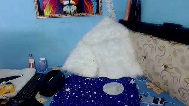 CamelliaLong online show from November 17, 2025, 8:35 pm