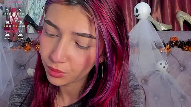 Snapshot of _Scarlett_01 chatting on October 20, 2025, 1:33 pm Scarlett 01 online show from October 20, 2025, 1:33 pm