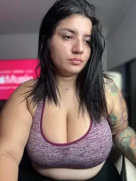 Snapshot of horny_roomiess chatting on February 28, 2025, 12:09 pm horny roomiess online show from February 28, 2025, 12:09 pm