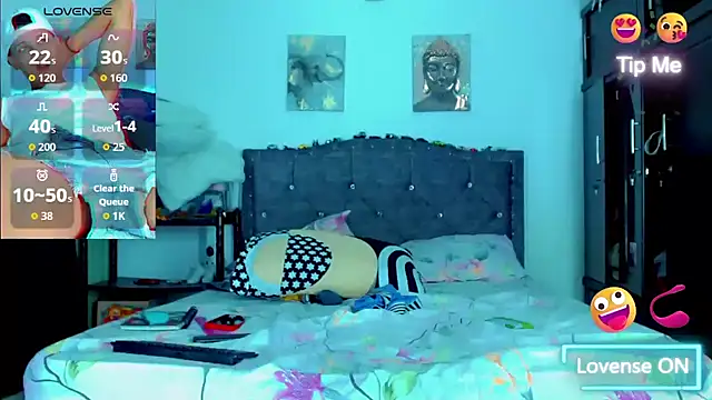 Liamscott  online show from November 4, 2025, 8:45 pm